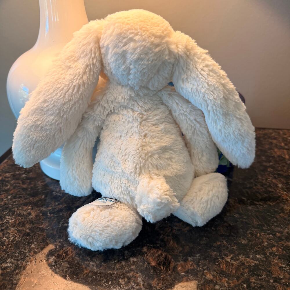 Jellycat Bashful Bunny cream Stuffed Animal Plush medium great condition - Picture 2 of 7